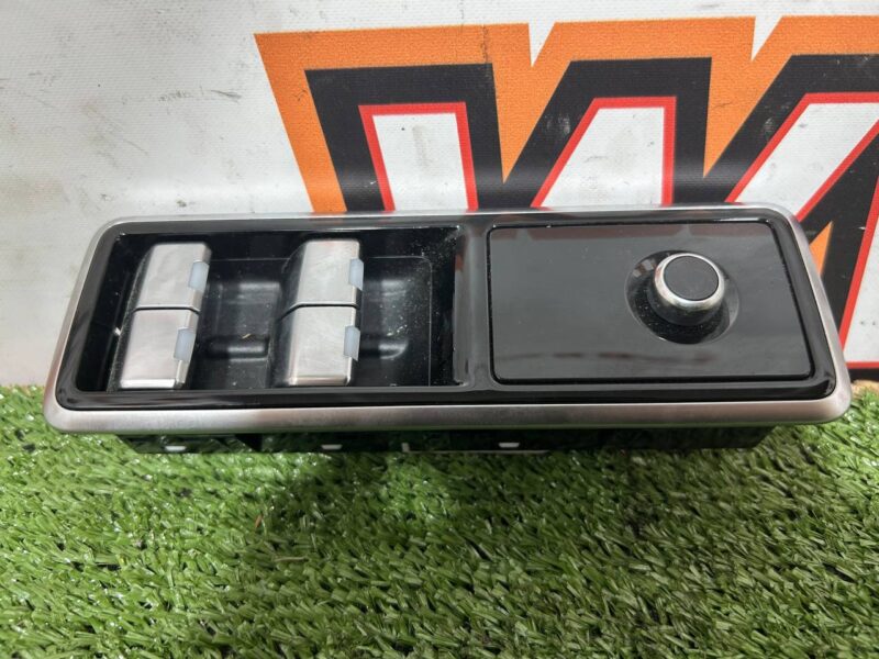 T2H42689 Front window lifter button block Jaguar F-Pace X761 (2017-) USED cost 60 € in stock 1 pcs.