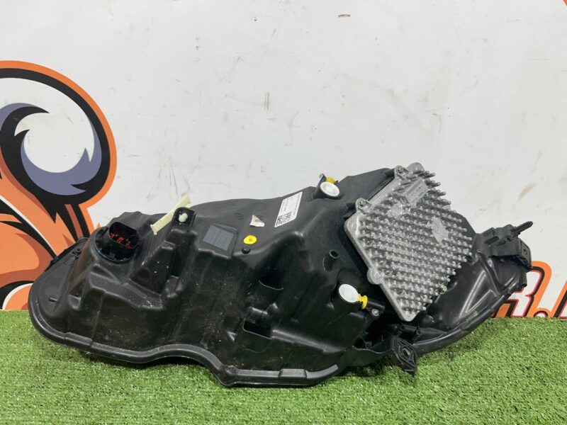 T2H43698 Headlight right Jaguar F-Pace X761 (2017-) used - Image 17