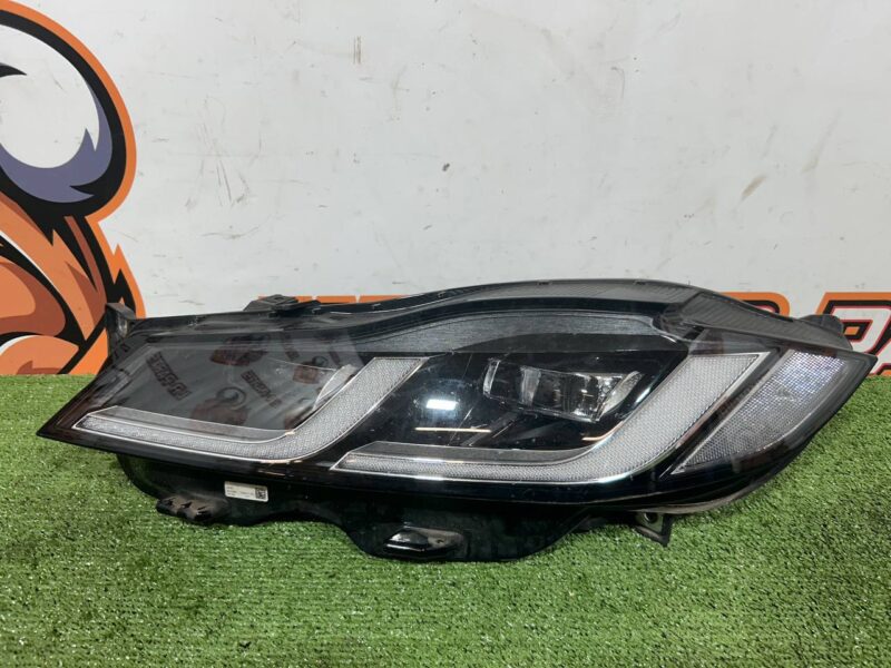 T2H43707 Headlight left Jaguar F-Pace X761 (2017-) used - Image 12