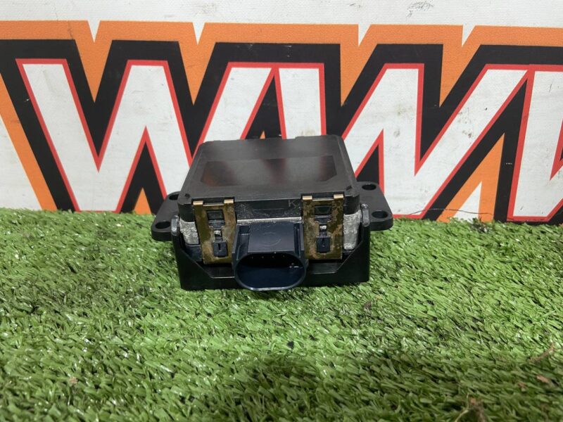 T2R42879 Active cruise control radar Jaguar I-Pace X590 (2018-) USED cost 800 € in stock 2 pcs.