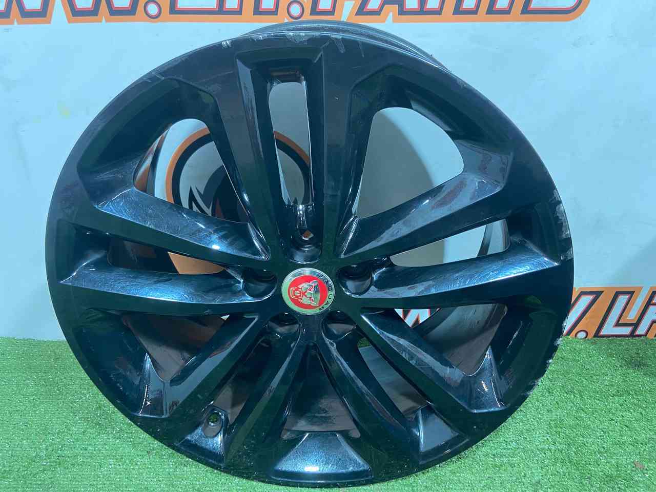 T4A12372 Wheel rim 8.5*19/5*108/45 CB 63.3 R19 Jaguar F-Pace X761 (2017-) Used cost 250 € in stock 4 pcs.