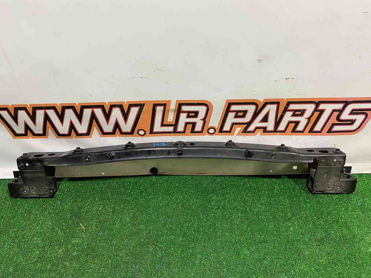 T4A13526 Front upper bumper amplifier Jaguar F-Pace X761 (2017-) used cost 190 € in stock 1 pcs.