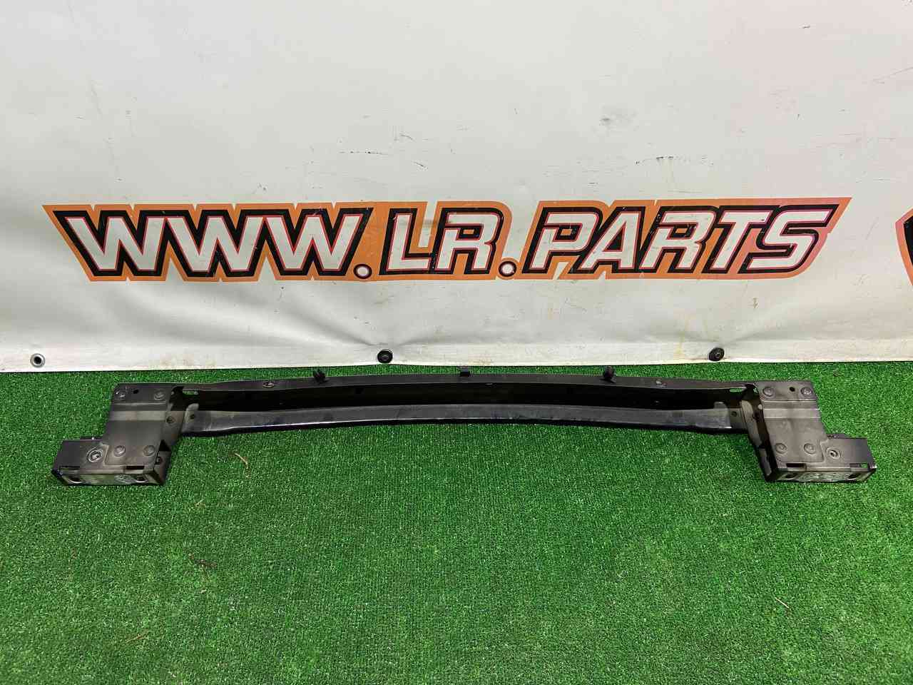 T4A13526 Front upper bumper amplifier Jaguar F-Pace X761 (2017-) used cost 190 € in stock 1 pcs.
