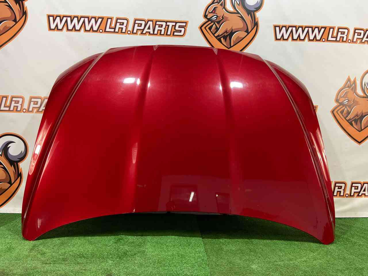 T4A13702 Hood Jaguar F-Pace X761 (2017-) Used cost 750 € in stock 1 pcs.