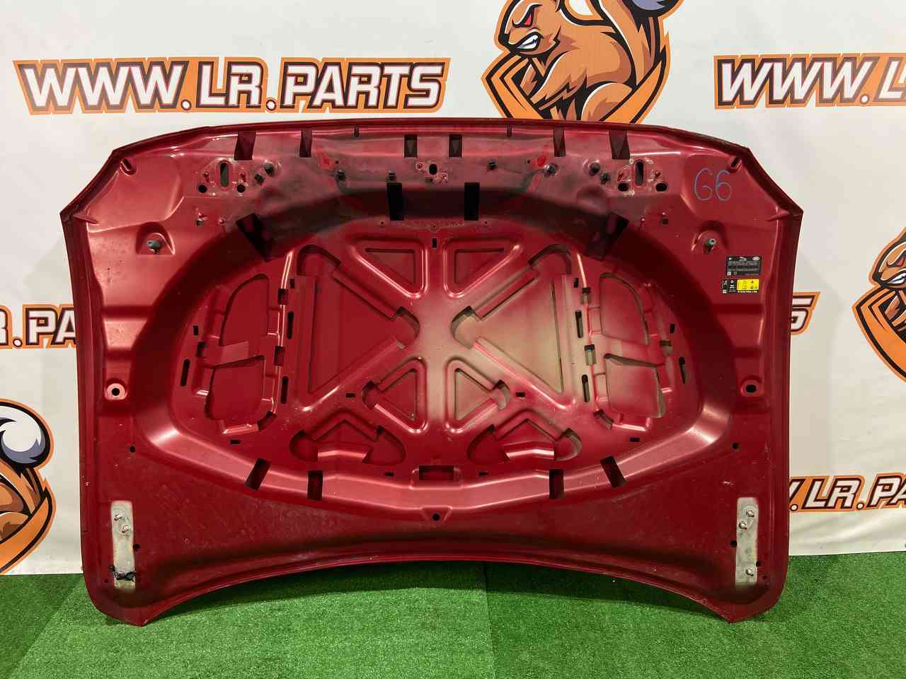 T4A13702 Hood Jaguar F-Pace X761 (2017-) Used cost 750 € in stock 1 pcs.