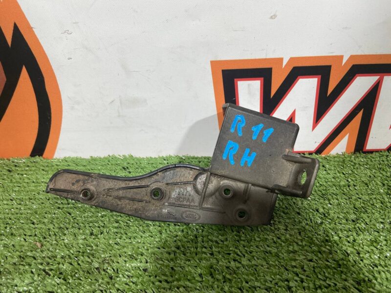T4A15483 Right wing mounting bracket Jaguar F-Pace X761 (2017-) Used - Image 13