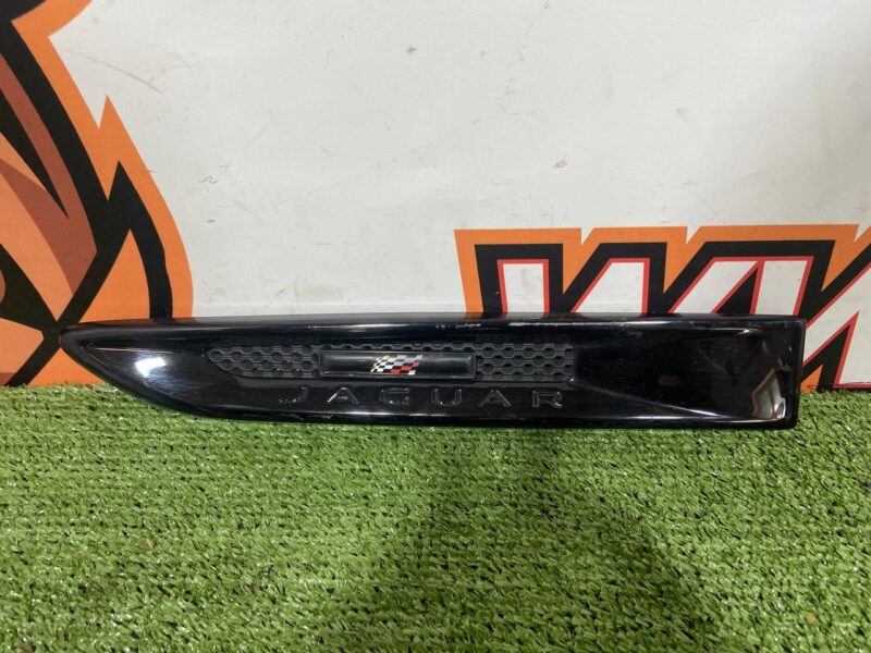 T4A27238 Fender grille left Jaguar F-Pace X761 (2017-) used cost 115 € in stock 3 pcs.