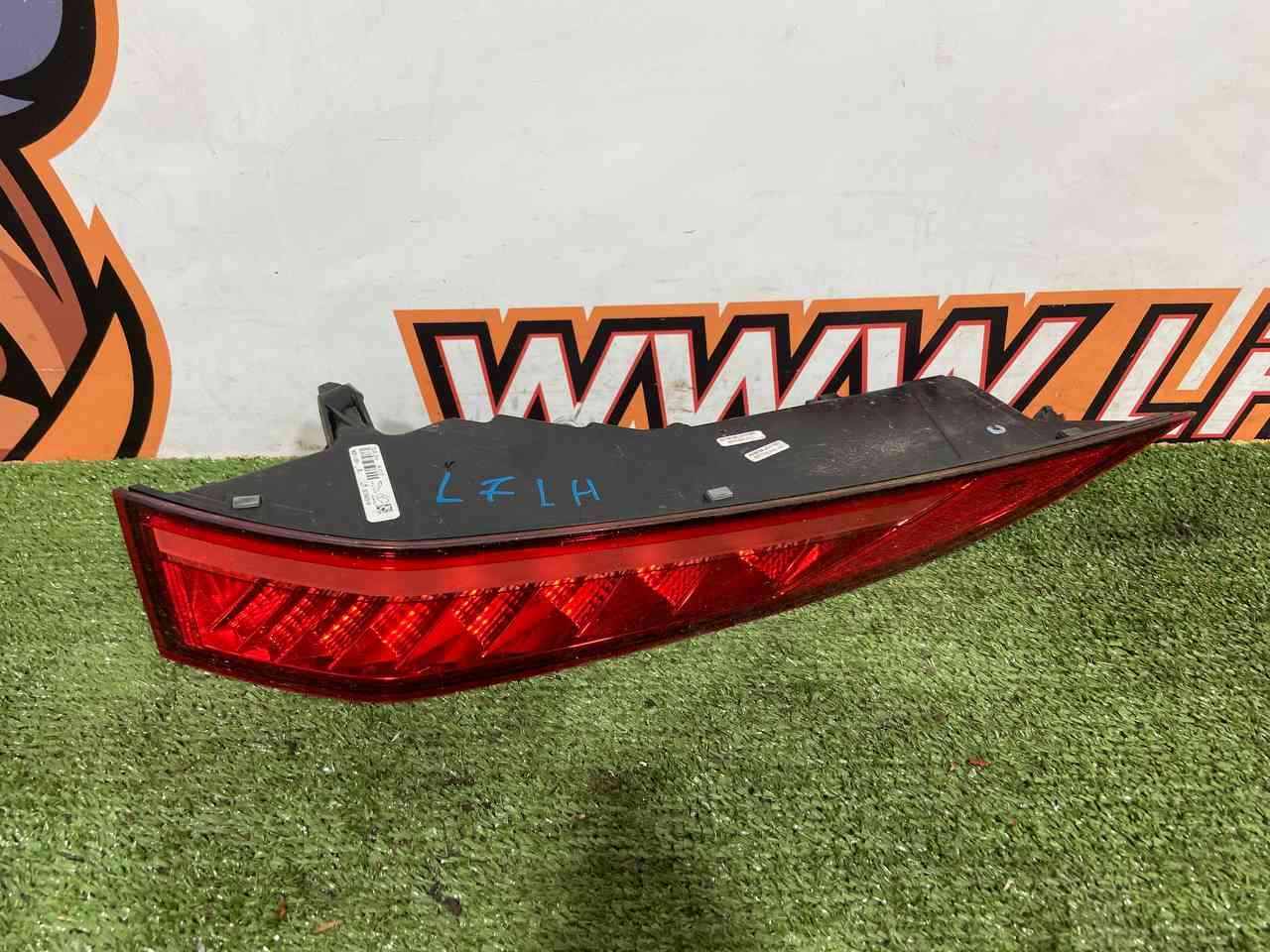T4A37908 Rear left wing light for Jaguar F-Pace X761 (2017-) Used - Image 26