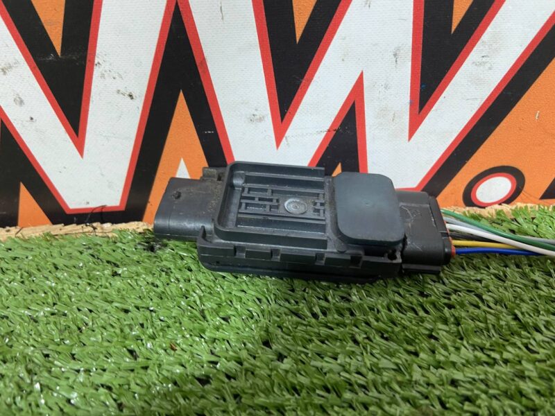 T4A40839 Nitrogen oxide sensor upper Jaguar F-Pace X761 (2017-) Used cost 250 € in stock 7 pcs.