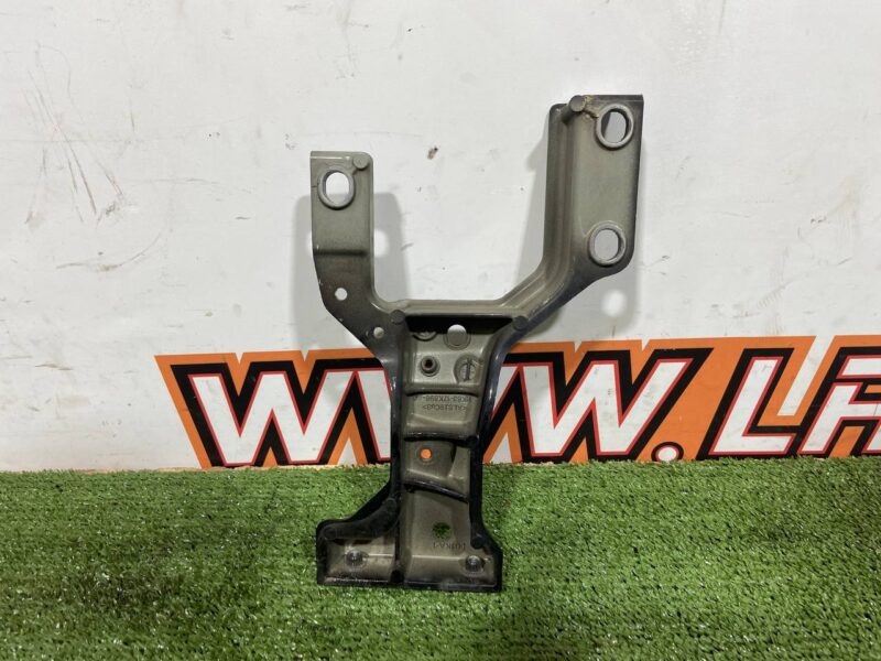T4A41266 Front bumper reinforcement bracket right Jaguar F-Pace X761 (2017-) Used - Image 24