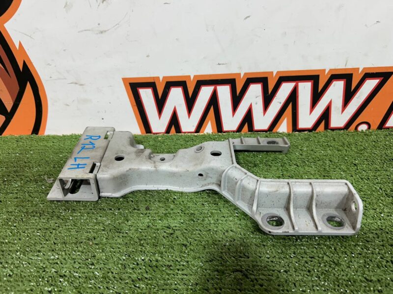 T4A41267 Front bumper amplifier bracket left Jaguar F-Pace X761 (2017-) Used - Image 21