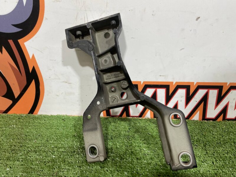 T4A41267 Front bumper amplifier bracket left Jaguar F-Pace X761 (2017-) Used - Image 24