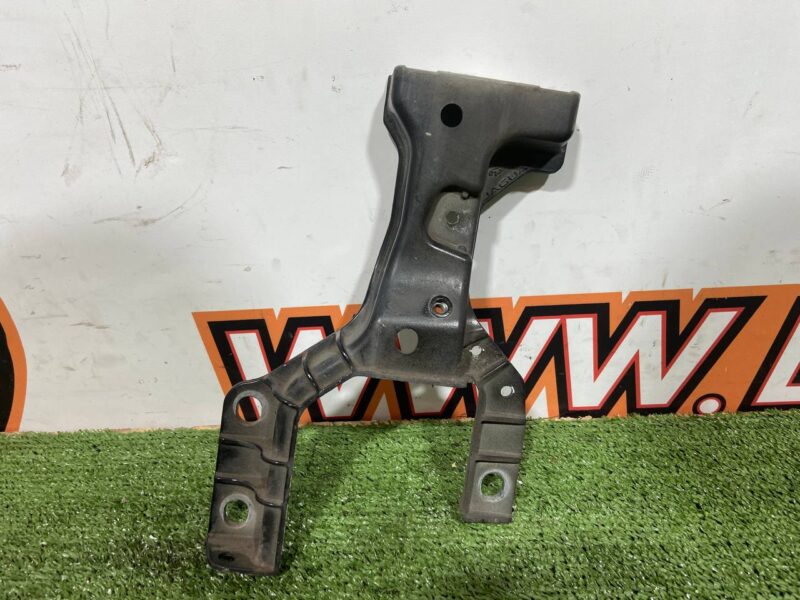 T4A41267 Front bumper amplifier bracket left Jaguar F-Pace X761 (2017-) Used - Image 25