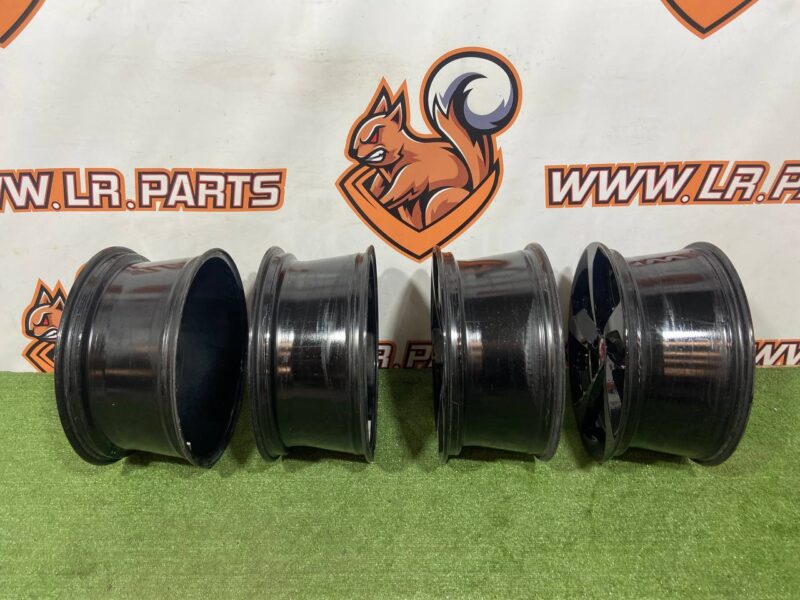 T4A41544 Wheel disk 8.5J x 19 Jaguar F-Pace X761 (2017-) used cost 230 € in stock 4 pcs.