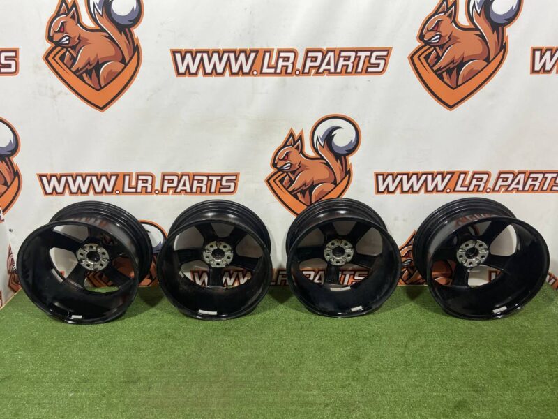 T4A41544 Wheel disk 8.5J x 19 Jaguar F-Pace X761 (2017-) used cost 230 € in stock 4 pcs.