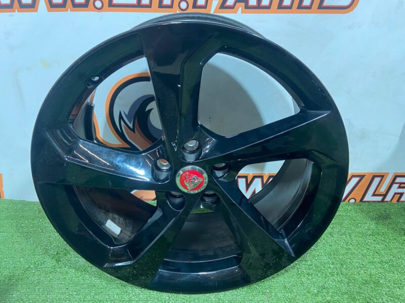 T4A41544 Wheel disk 8.5J x 19 Jaguar F-Pace X761 (2017-) used cost 230 € in stock 4 pcs.