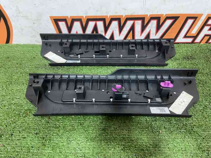 T4A4261PVJ Set of door sills Jaguar F-Pace X761 (2017-) Used cost 50 € in stock 1 pcs.