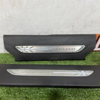 T4A4261PVJ Set of door sills Jaguar F-Pace X761 (2017-) Used cost 50 € in stock 1 pcs.