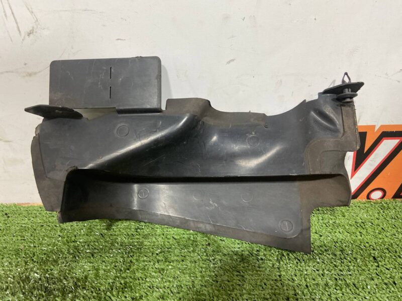 T4A4287 Deflector shield lower right Jaguar F-Pace X761 (2017-) Used - Image 16