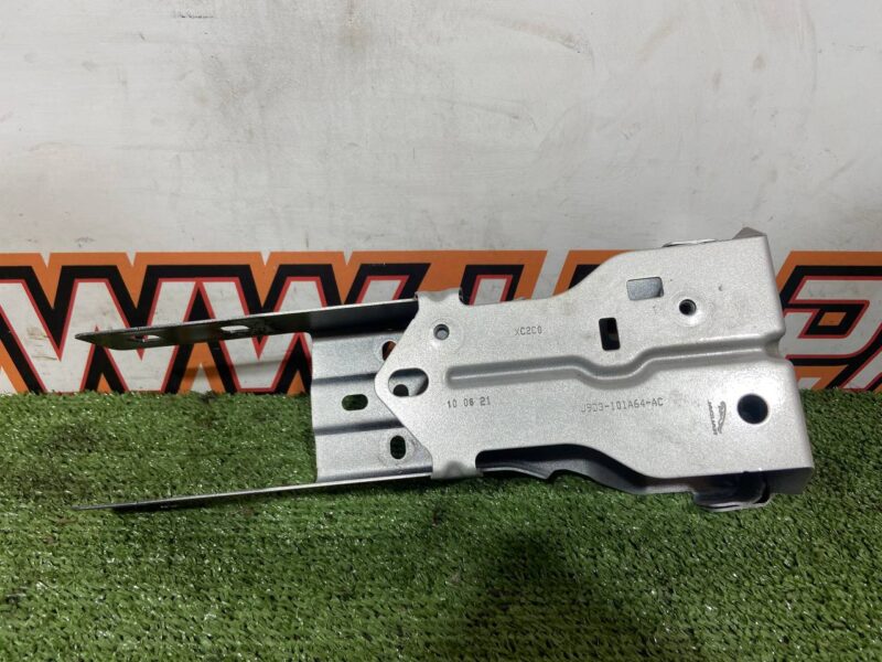 T4K10290 Front panel bracket right Jaguar I-Pace X590 (2018-) Used cost 65 € in stock 4 pcs.