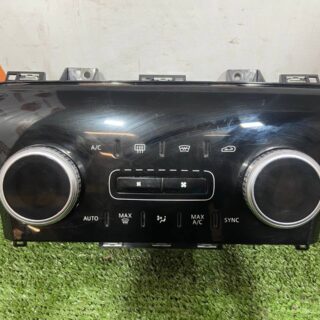 T4K1138 Heater control panel Jaguar I-Pace X590 (2018-) USED cost 150 € in stock 1 pcs.