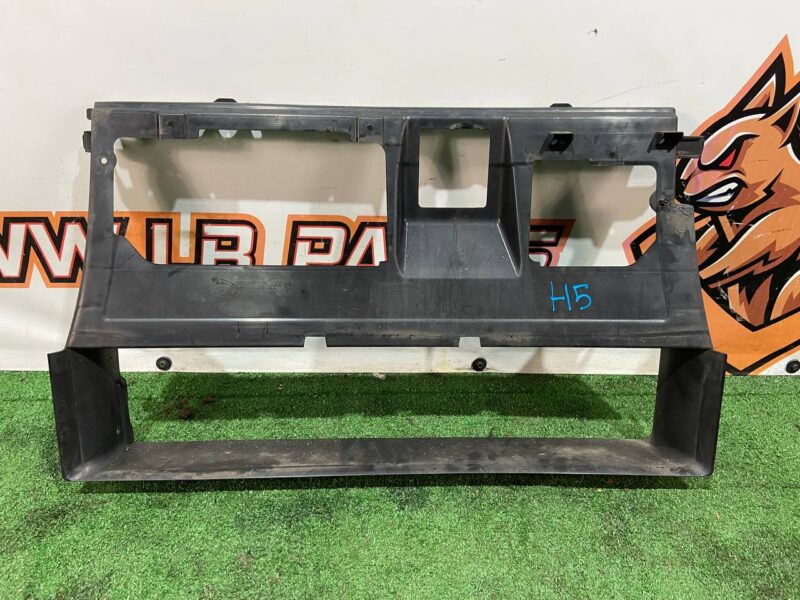 T4K1260 Radiator deflector Jaguar I-Pace X590 (2018-) Used cost 85 € in stock 4 pcs.