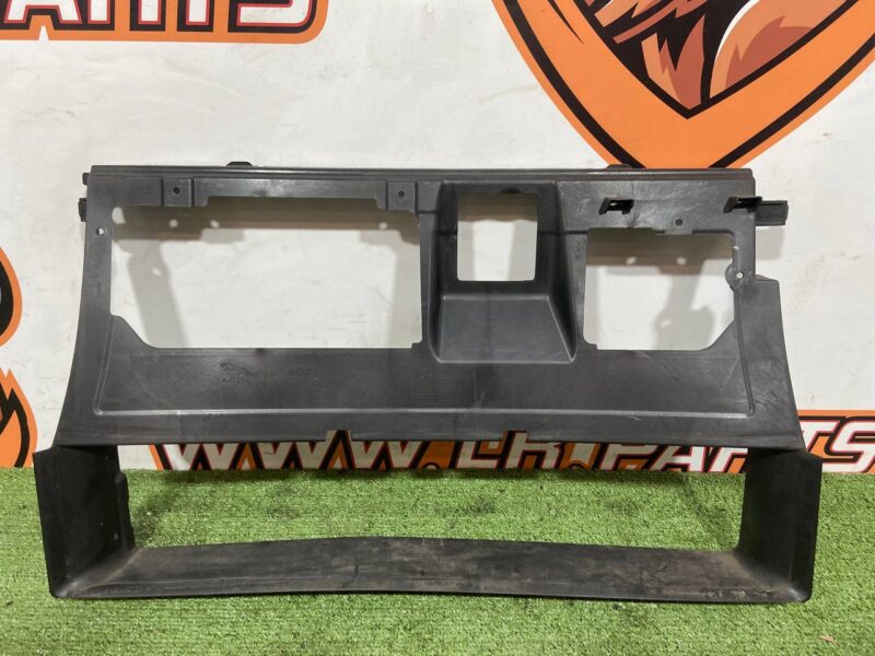 T4K1260 Radiator deflector Jaguar I-Pace X590 (2018-) Used cost 85 € in stock 4 pcs.