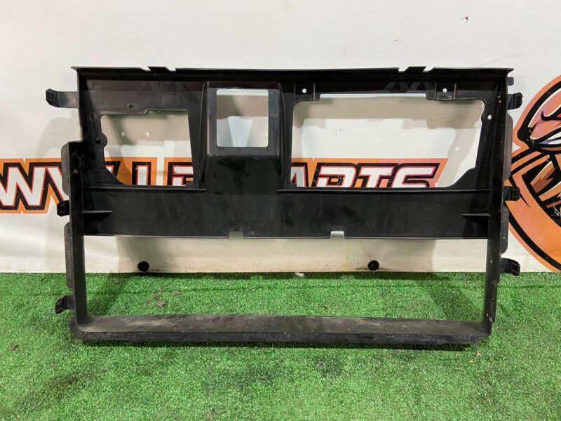 T4K1260 Radiator deflector Jaguar I-Pace X590 (2018-) Used cost 85 € in stock 4 pcs.