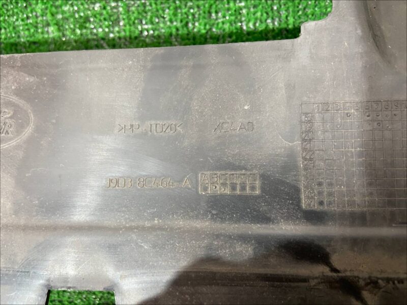 T4K1260 Radiator deflector Jaguar I-Pace X590 (2018-) Used cost 85 € in stock 4 pcs.