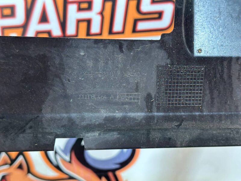 T4K1260 Radiator deflector Jaguar I-Pace X590 (2018-) Used cost 85 € in stock 4 pcs.