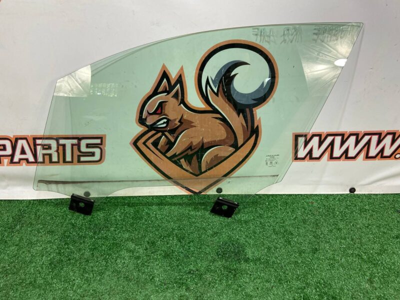 T4K12810 Front left door glass Jaguar I-Pace (2018-) used cost 150 € in stock 2 pcs.