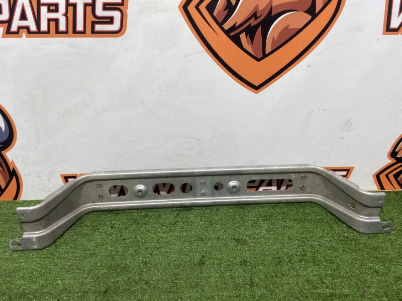 T4K12899 Rear cross member reinforcement Jaguar I-Pace X590 (2018-) Used cost 120 € in stock 5 pcs.