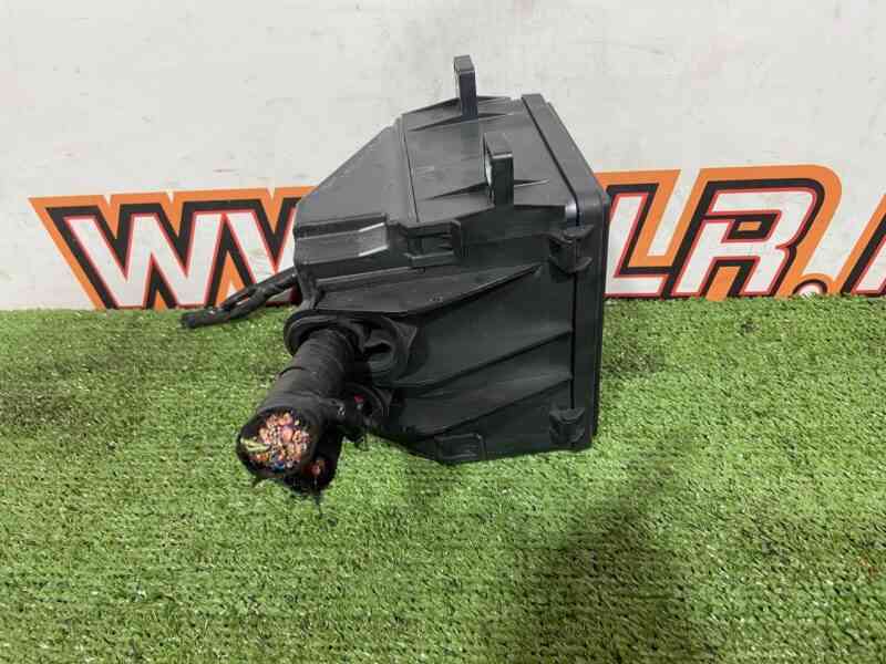 T4K13804 Engine Compartment Fuse Box Jaguar I-Pace X590 (2018-) Used cost 200 € in stock 2 pcs.