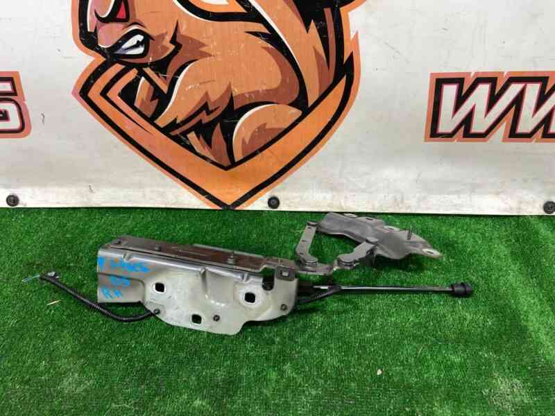 T4K14049 Bonnet hinge right Jaguar I-Pace X590 (2018-) Used cost 90 € in stock 4 pcs.