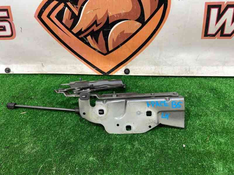T4K14050 Left hood hinge Jaguar I-Pace X590 (2018-) Used cost 90 € in stock 4 pcs.
