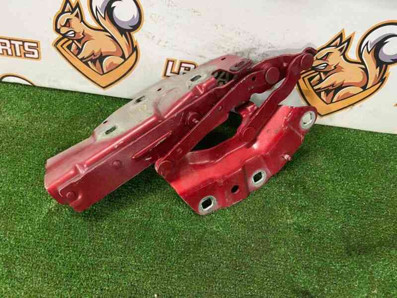 T4K14050 Left hood hinge Jaguar I-Pace X590 (2018-) Used cost 90 € in stock 4 pcs.
