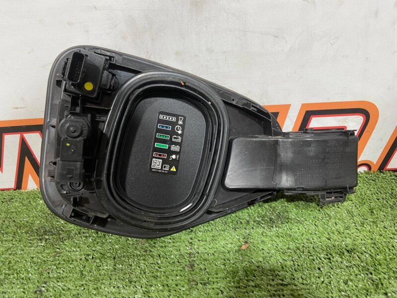 T4K14255 Charging channel housing Jaguar I-Pace X590 (2018-) USED cost 70 € in stock 3 pcs.