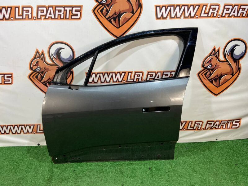 T4K1542 Front left Door JAGUAR I-PACE Used cost 650 € in stock 3 pcs.