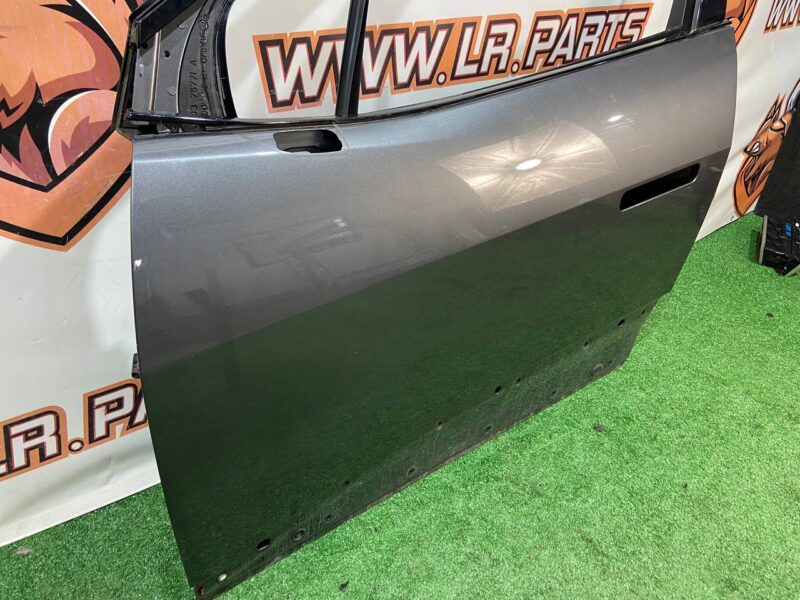 T4K1542 Front left Door JAGUAR I-PACE Used cost 650 € in stock 3 pcs.