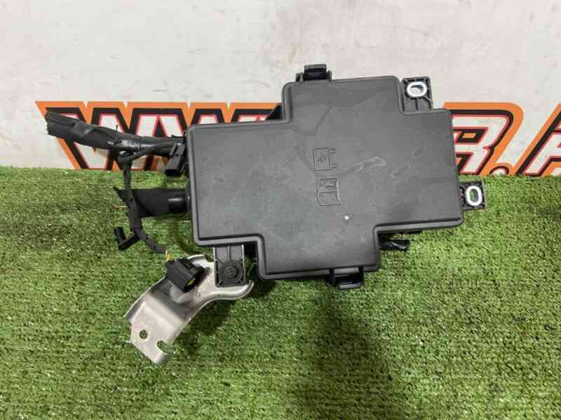 T4K16304 Engine Compartment Fuse Box Jaguar I-Pace X590 (2018-) Used cost 160 € in stock 1 pcs.
