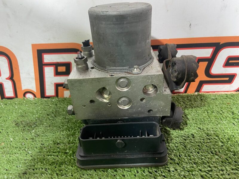 T4K16575 ABS unit Jaguar I-Pace X590 (2018-) USED cost 500 € in stock 6 pcs.