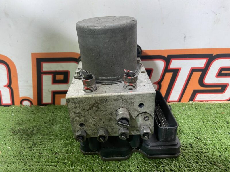T4K16575 ABS unit Jaguar I-Pace X590 (2018-) USED cost 500 € in stock 6 pcs.