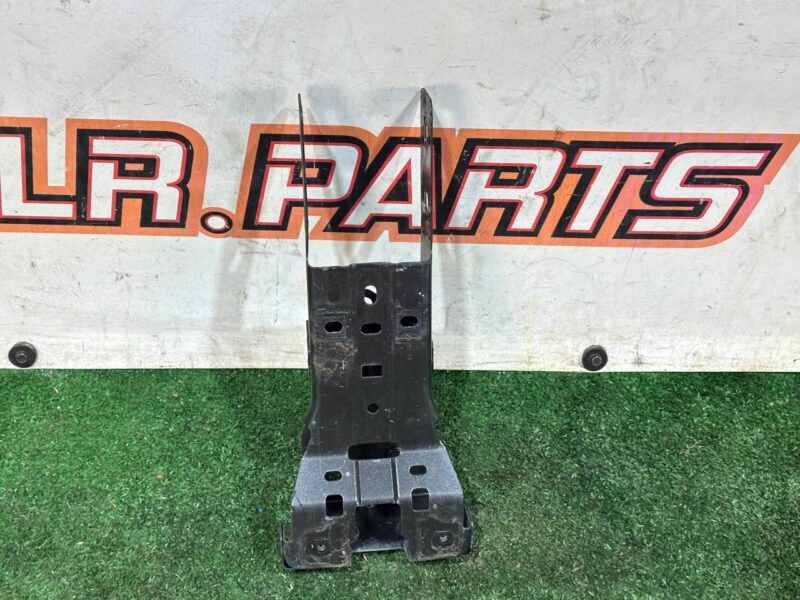 T4K2025 Bracket front left panel Jaguar I-Pace X590 (2018-) Used cost 65 € in stock 1 pcs.