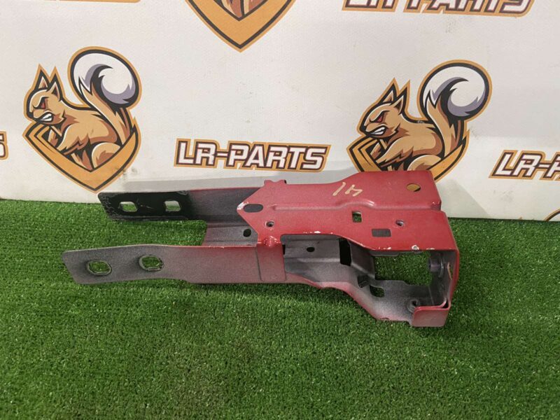 T4K2025 Bracket front left panel Jaguar I-Pace X590 (2018-) Used cost 65 € in stock 1 pcs.