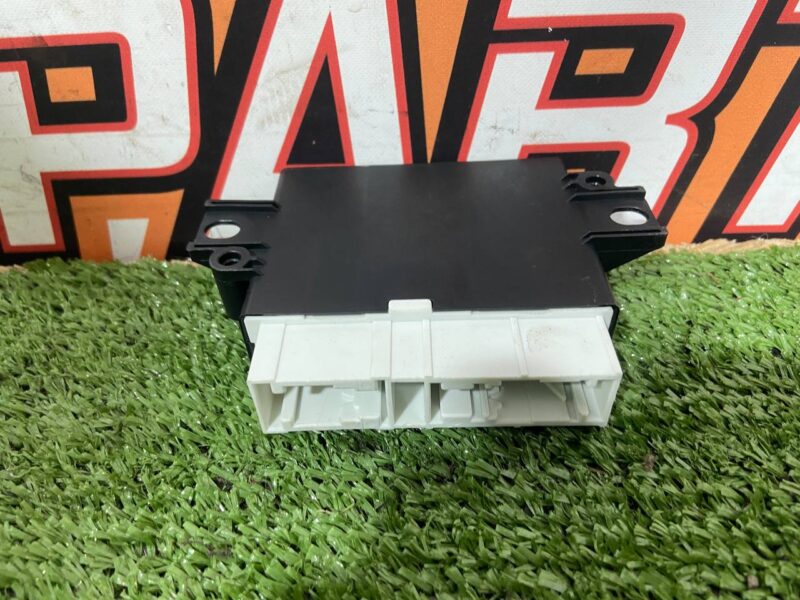 T4K3893 Parking Sensors Control Unit Jaguar I-Pace X590 (2018-) Used cost 150 € in stock 3 pcs.
