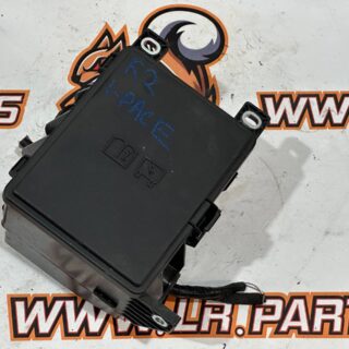 T4K4157 Jaguar I-Pace X590 Fuse Box (2018-) used cost 10 € in stock 1 pcs.