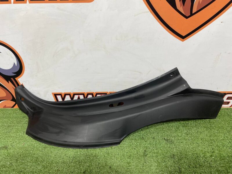 T4K5227 Rear arch molding right Jaguar I-Pace (2018-) Used cost 100 € in stock 3 pcs.