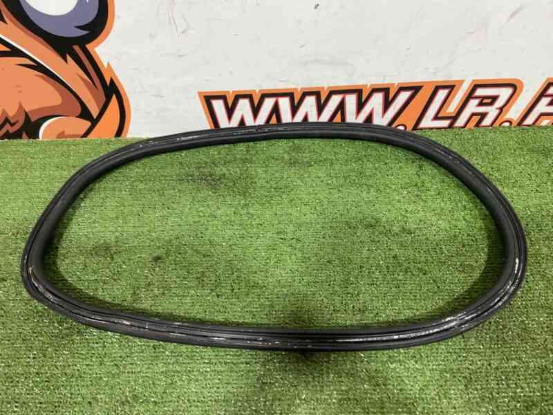 T4K6174 Jaguar I-Pace (2018-) Front Trunk Seal Used cost 35 € in stock 3 pcs.