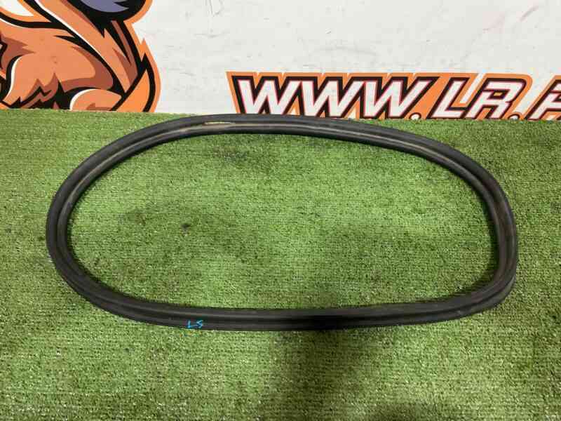 T4K6174 Jaguar I-Pace (2018-) Front Trunk Seal Used cost 35 € in stock 3 pcs.