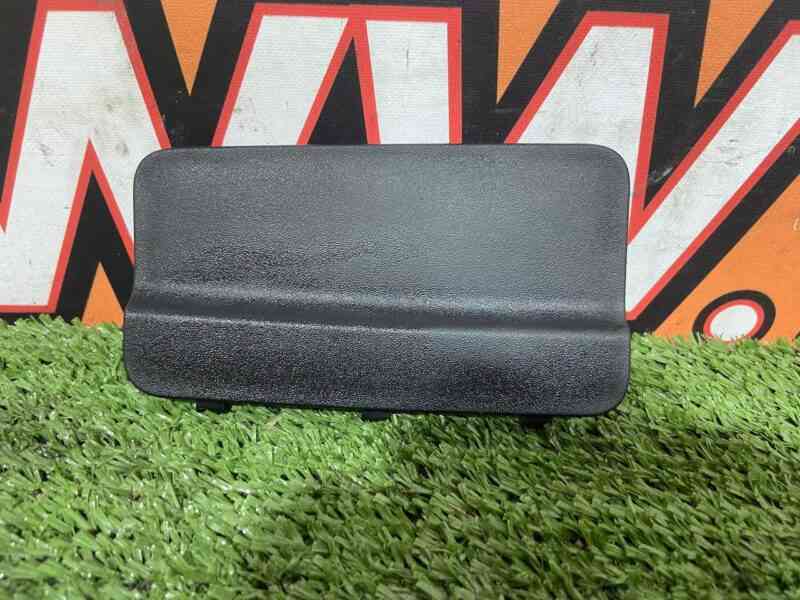 T4K6323 Jaguar I-Pace (2018-) Used Hood Plug cost 30 € in stock 1 pcs.